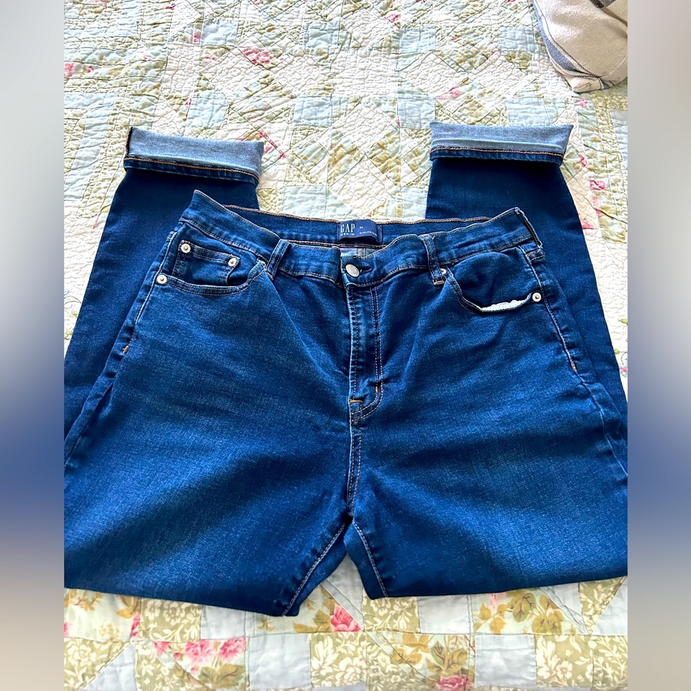 Gap girlfriend stretch dark wash jeans sz 30